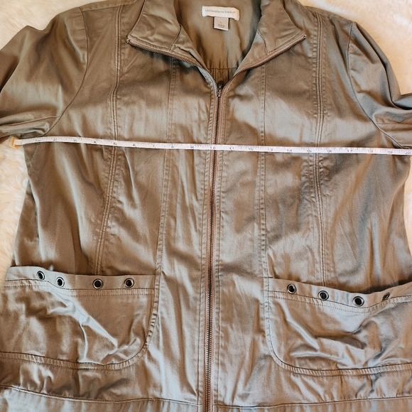 Jacket - Picture 5 of 5